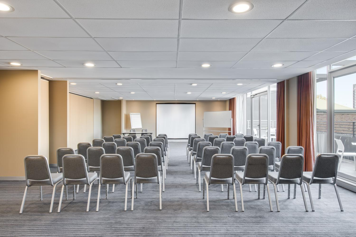 adina apartment hotel wollongong conference scarbrough corrimal theatre 01 2018 1500 1000