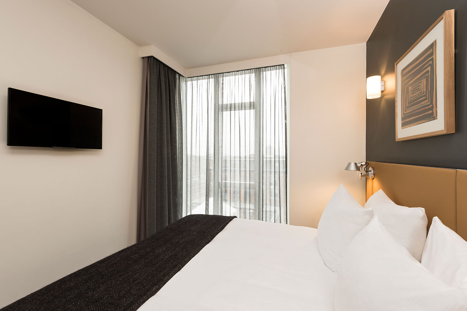 adina apartment hotel copenhagen one bedroom king 01 2018