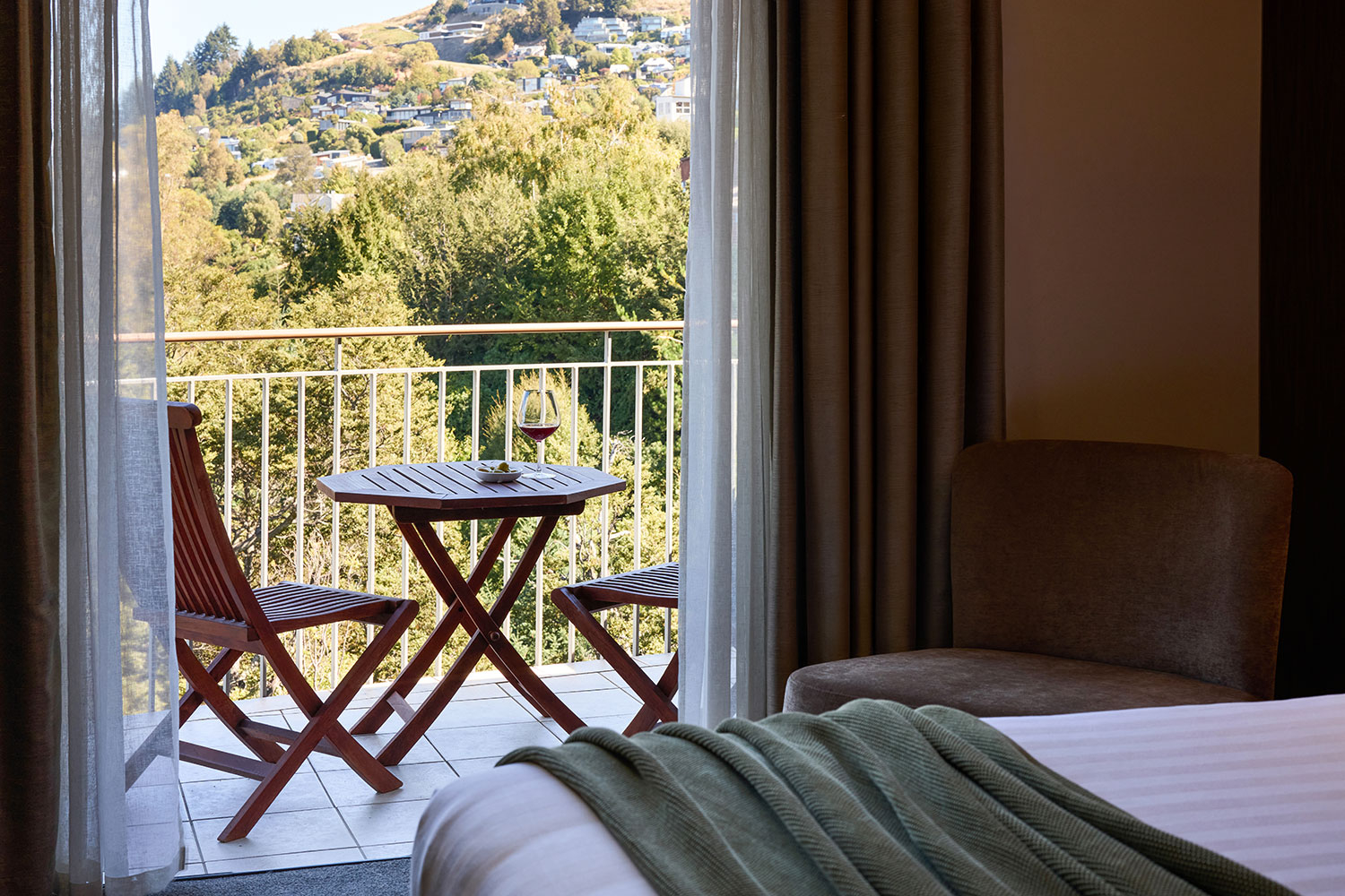 rendezvous queenstown deluxe room alpine view balcony 2026